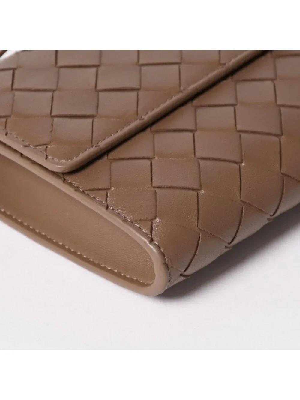 Bottega Veneta Andiamo Clutch Metal Knot Closure Brown Bifold Intrecciato Gold